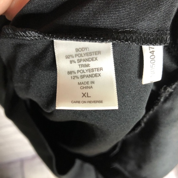 New York & Company Black Tank Top with Built-In Bra XL Athletic Tank - Picture 4 of 5